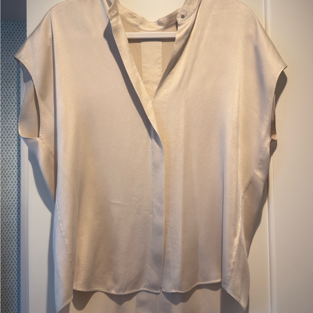 Vince Silk Cap-Sleeve Blouse in Light Pearl